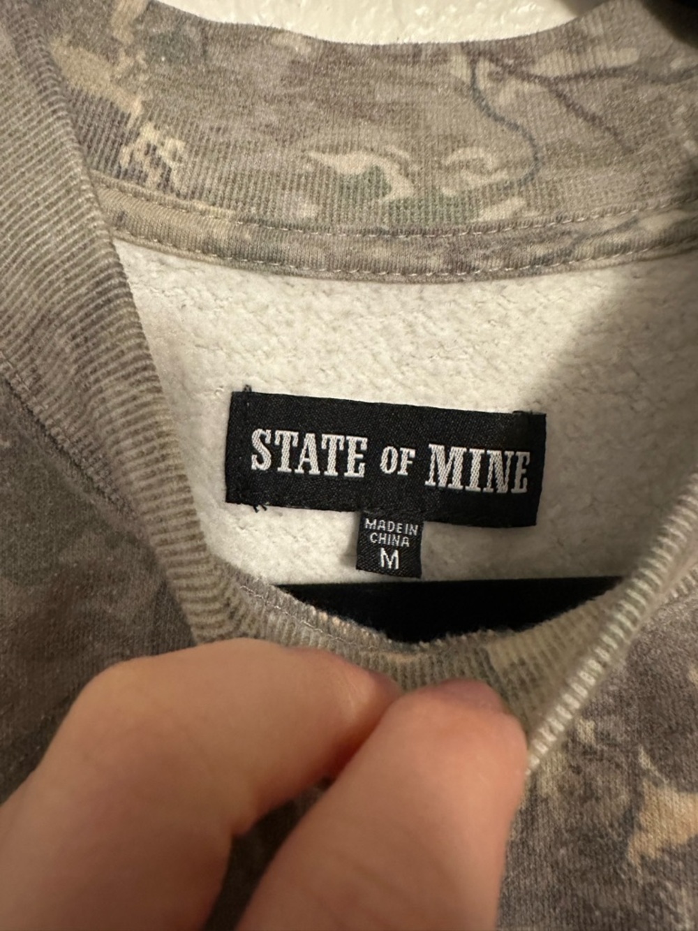 State of Mind Gray and Beige Camo New York Crewneck - Picture 3 of 6